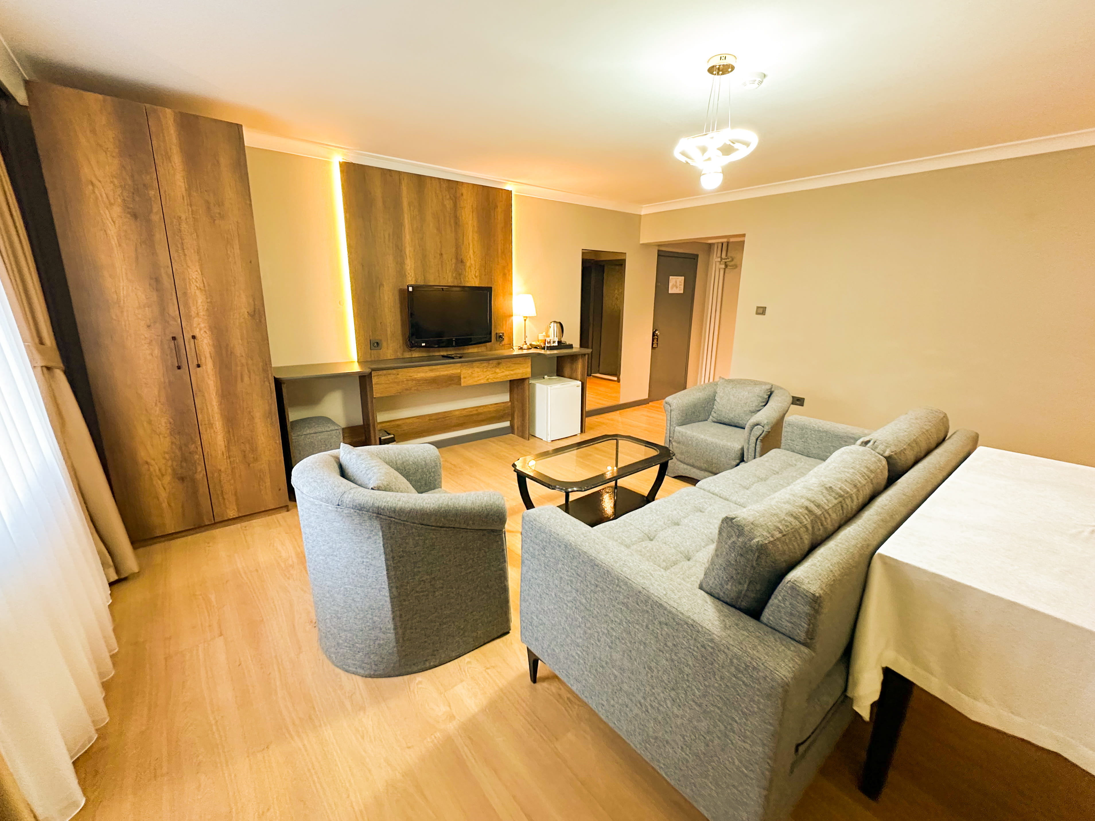 Honeymoon Suite Oda