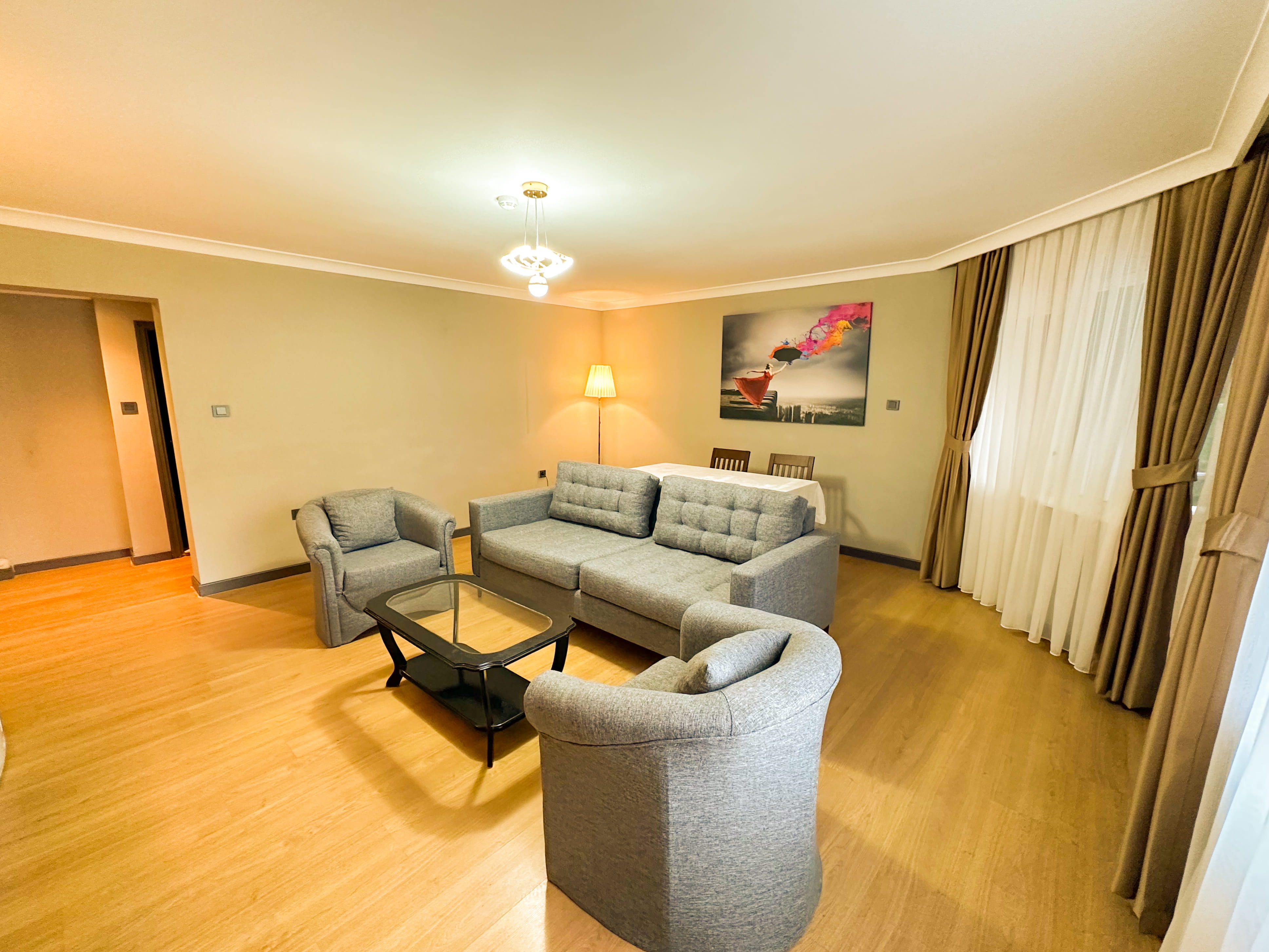 Honeymoon Suite Oda