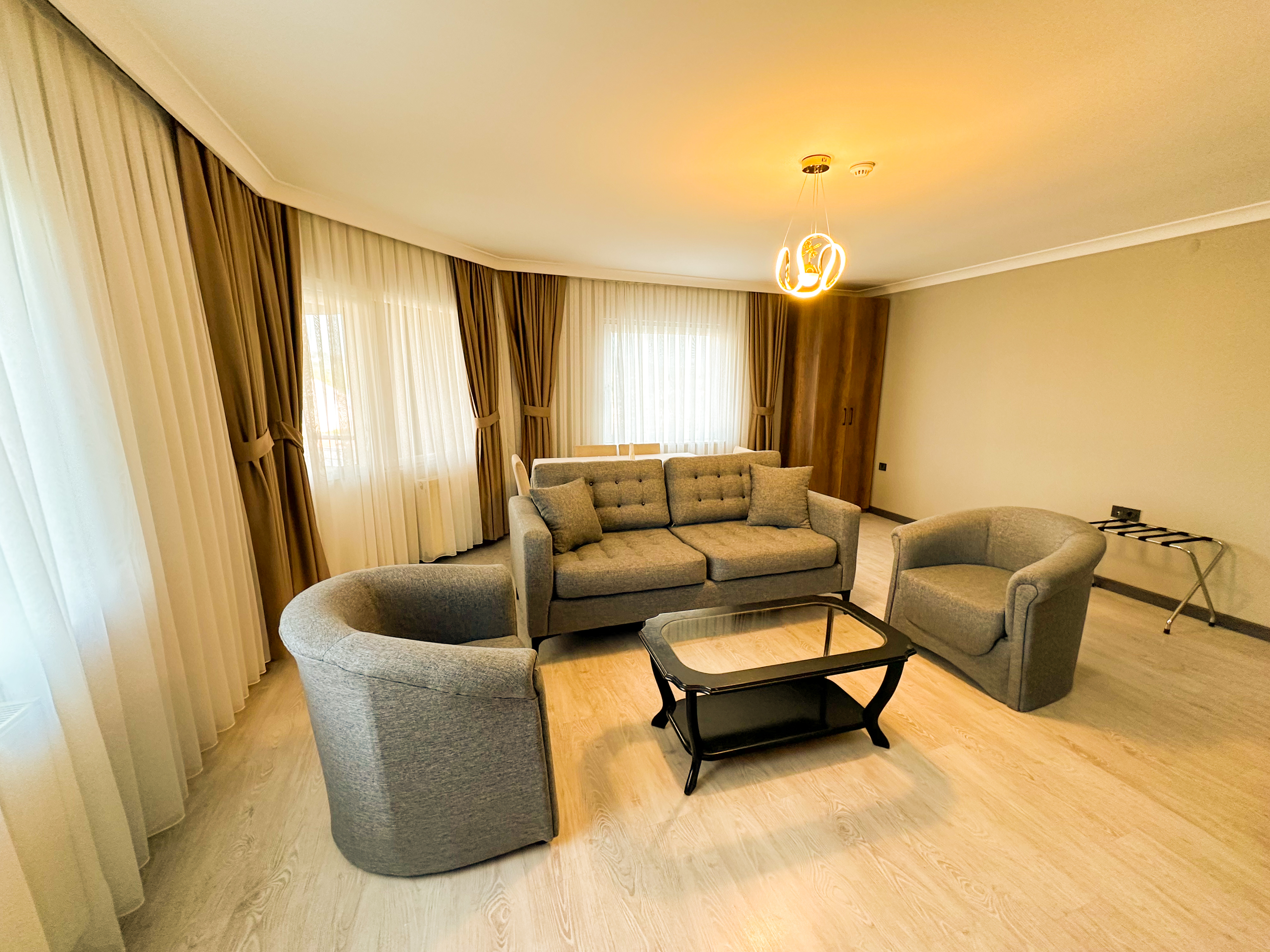 Honeymoon Suite Oda