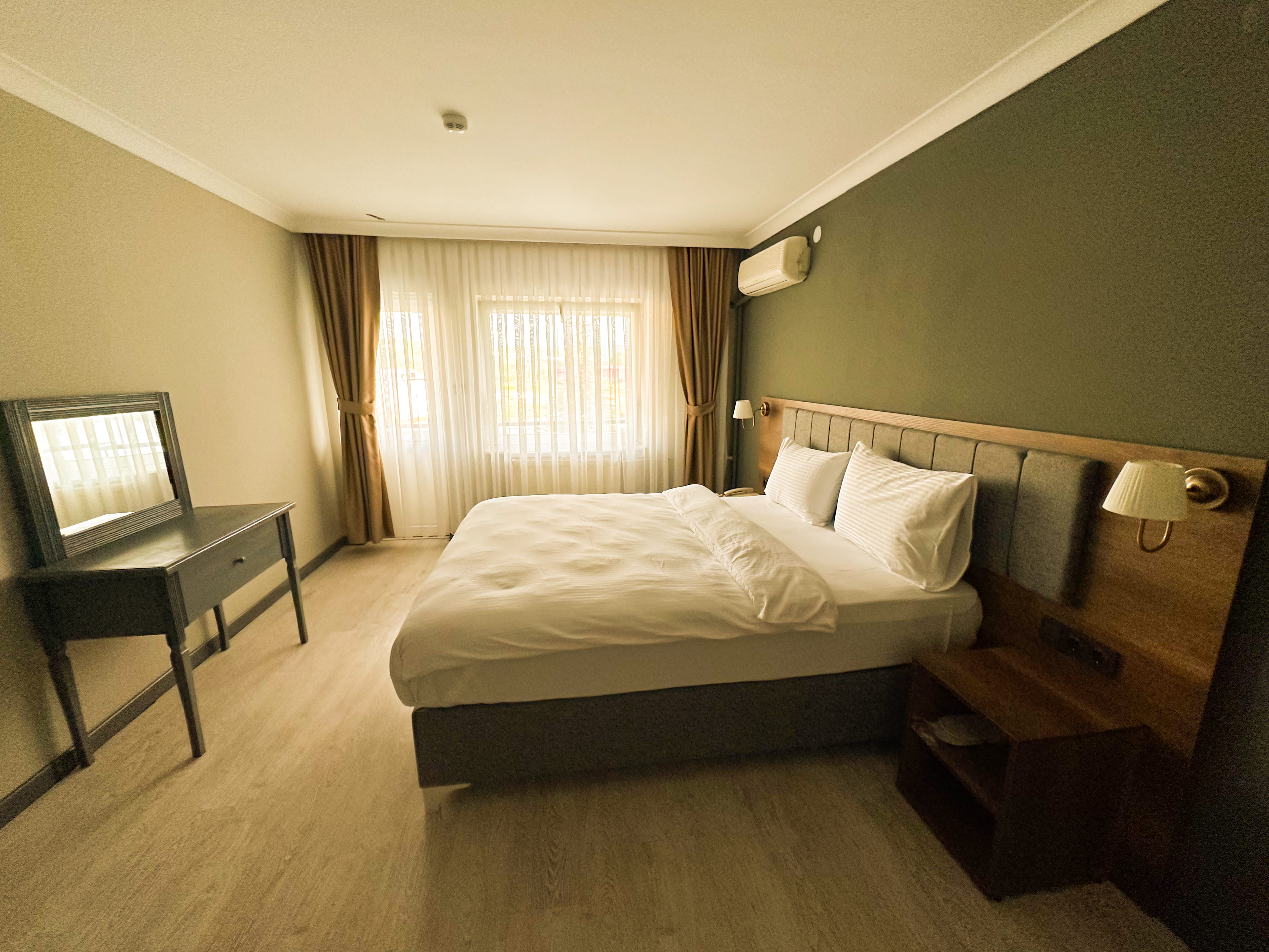 Honeymoon Suite Oda